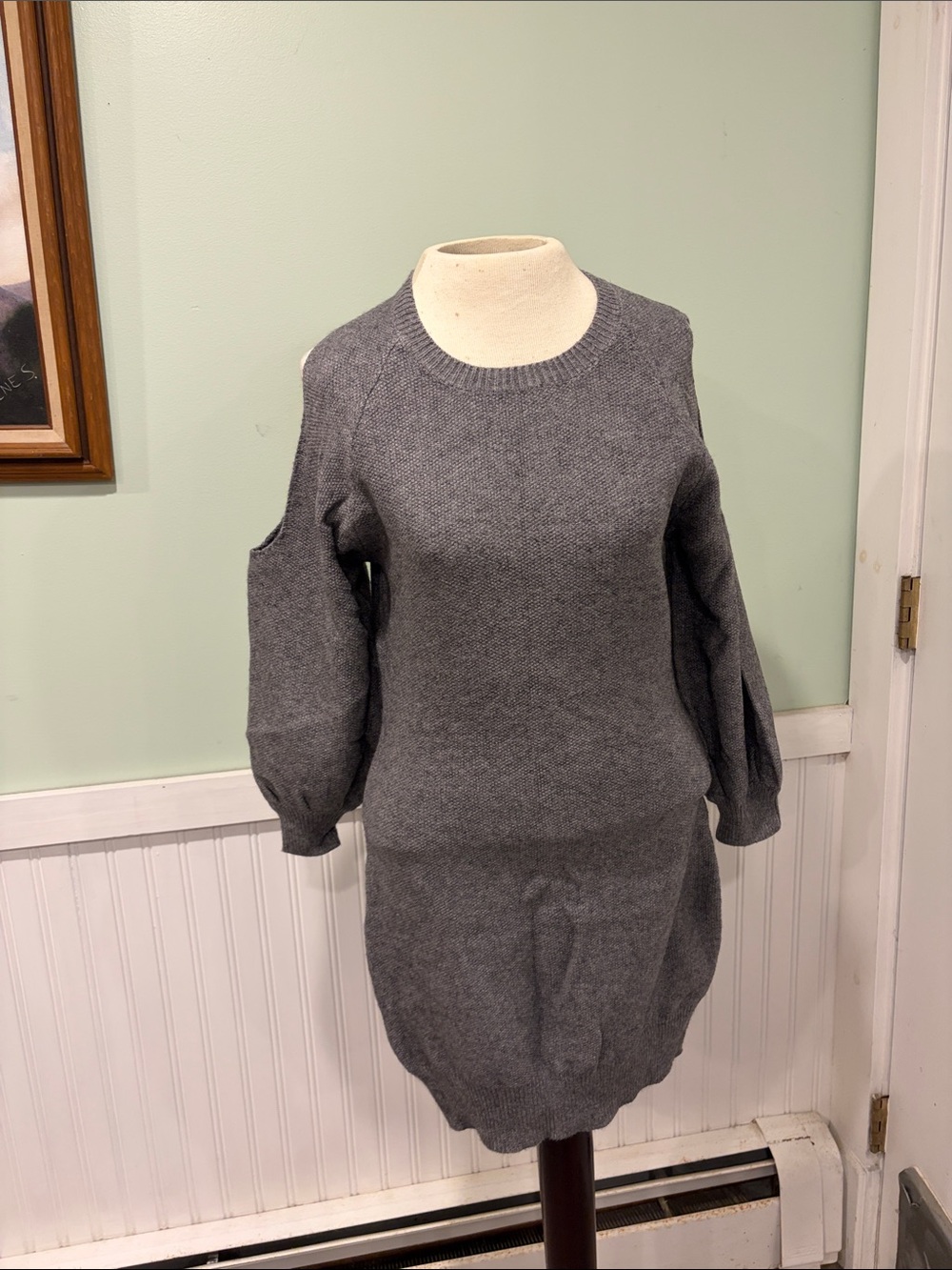 Women's Gray Cold-Shoulder Knit Sweater Dress XS long sleeve